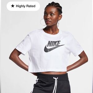 Nike Sportswear Essential
Women's Cropped Logo T-Shirt